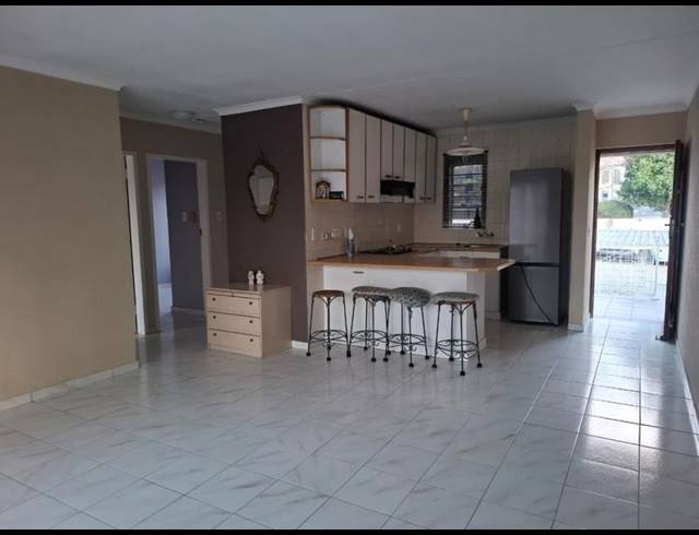 2 BEDROOM TOWNHOUSE FOR SALE IN BEDFORD GARDENS
